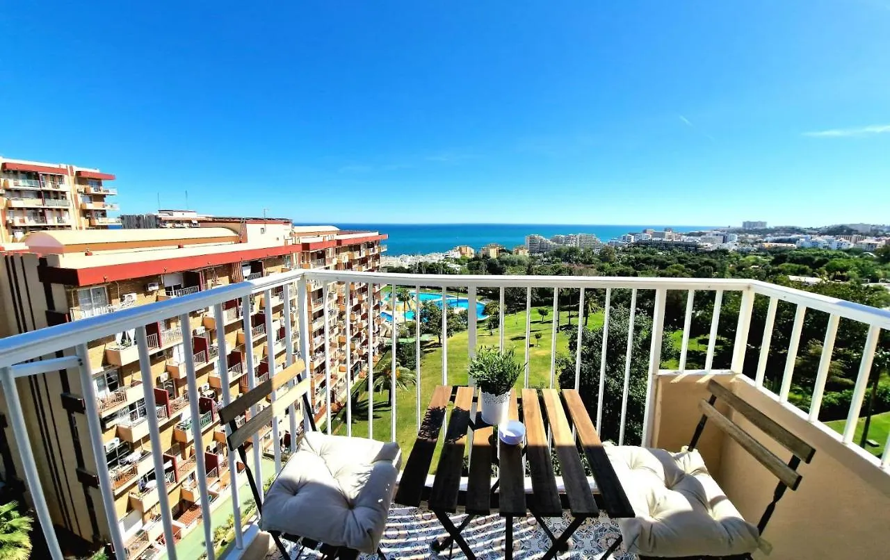 Acogedor,Apartamento.Piscina, Vistas, Terraza 베날마데나코스타 아파트
